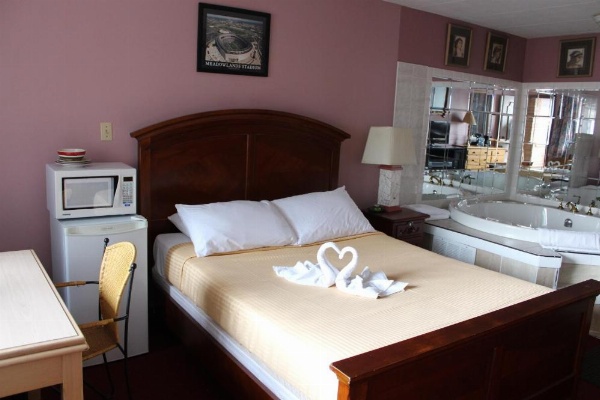 Ritz Inn Niagara image 91